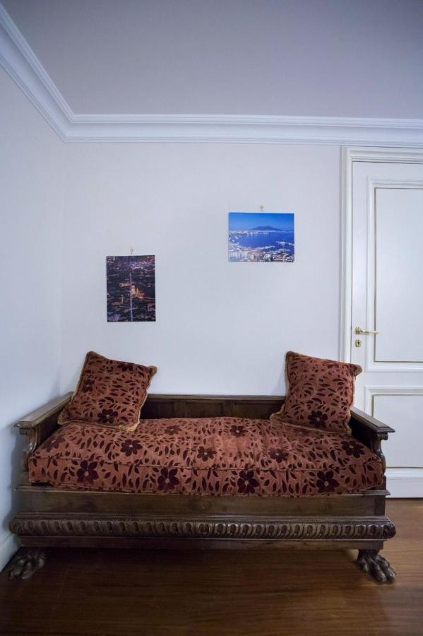 Ferienwohnung Hause Naty Spaccanapoli Exterior foto