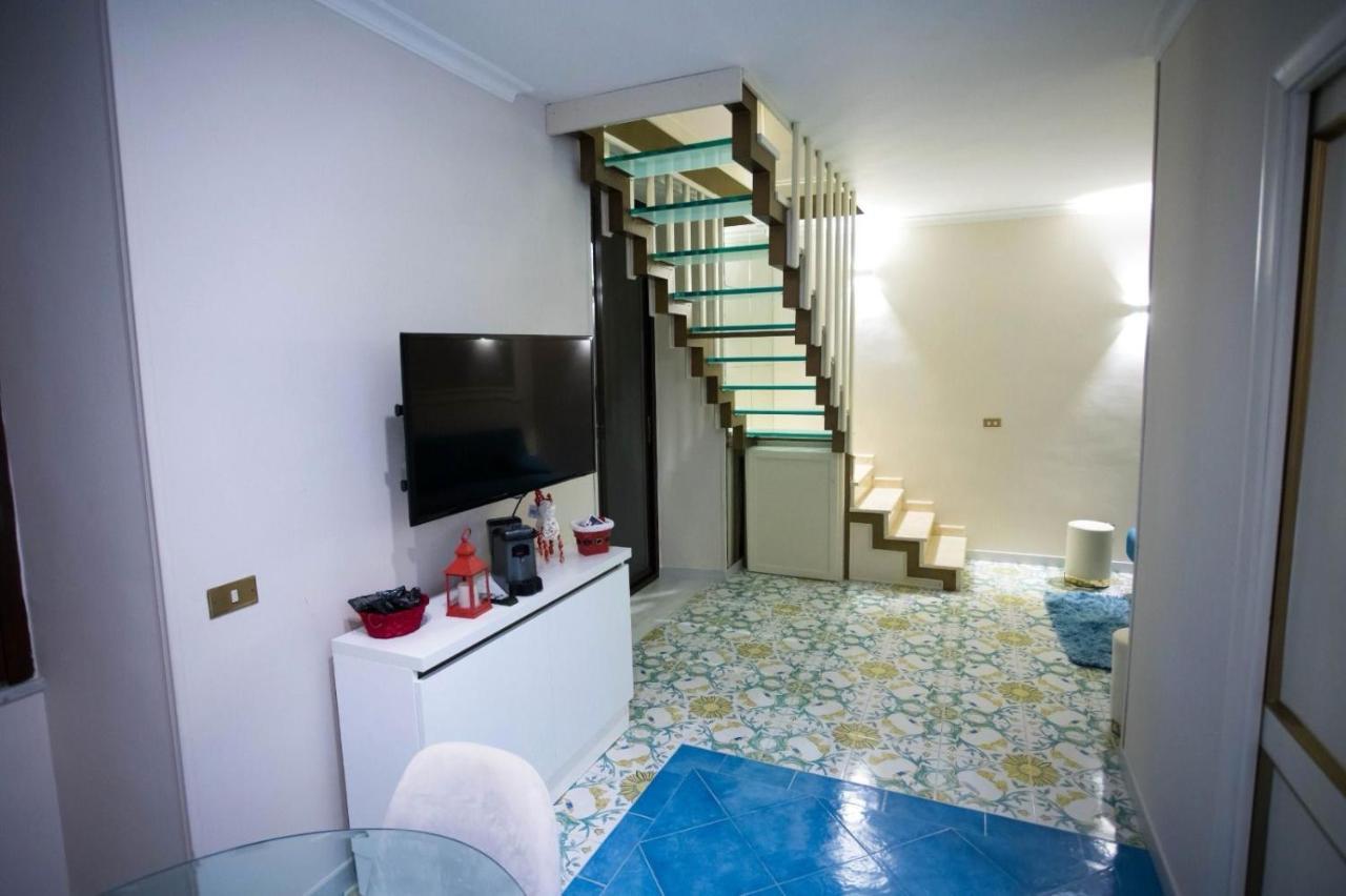 Ferienwohnung Hause Naty Spaccanapoli Exterior foto